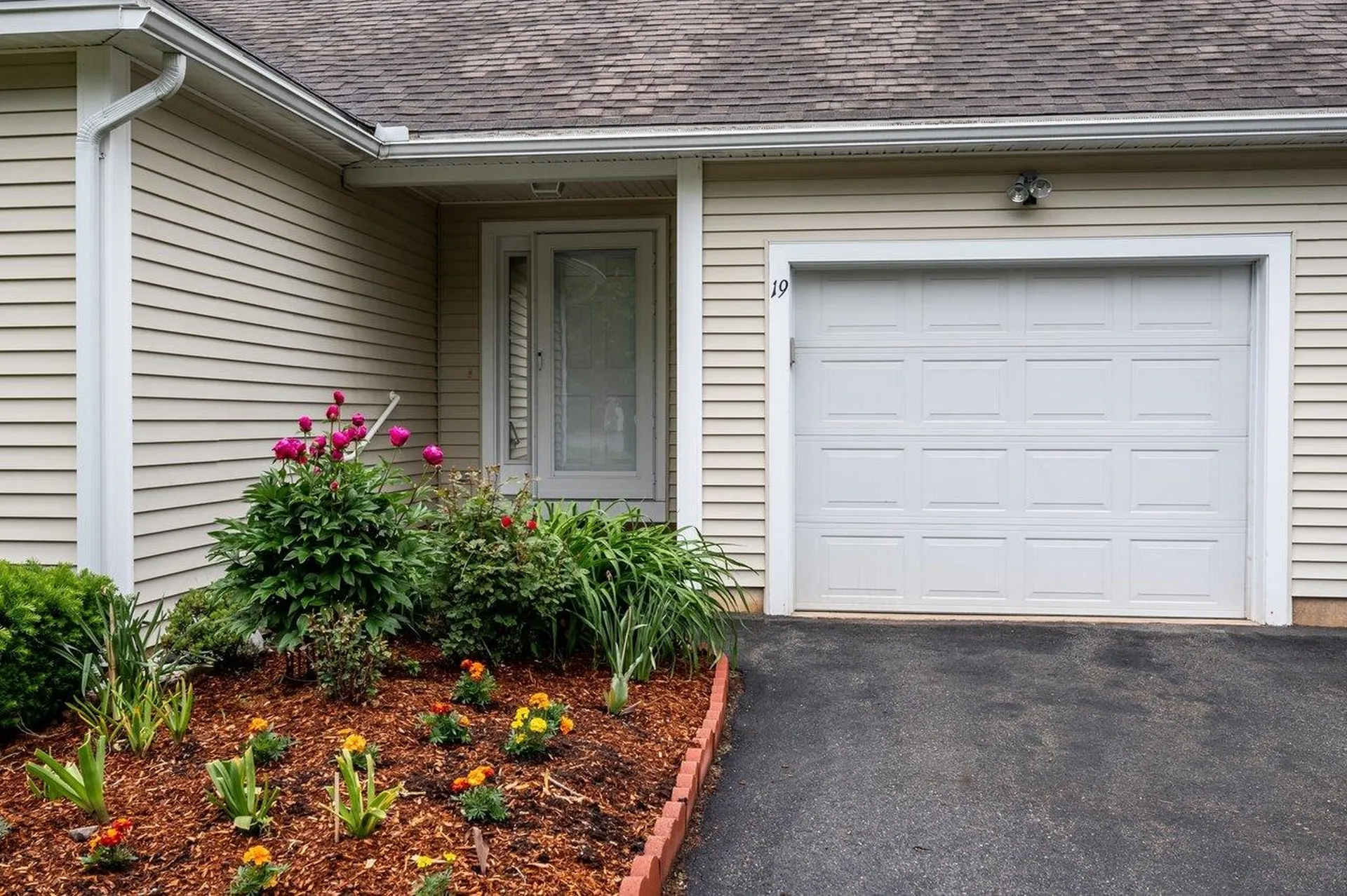 19 Buck Circle Danville NH 03819