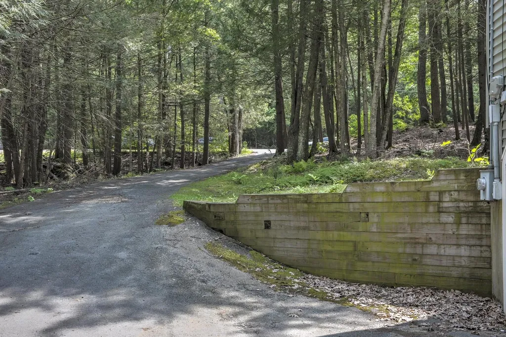 60 Partridgeberry Lane Swanzey NH 03446