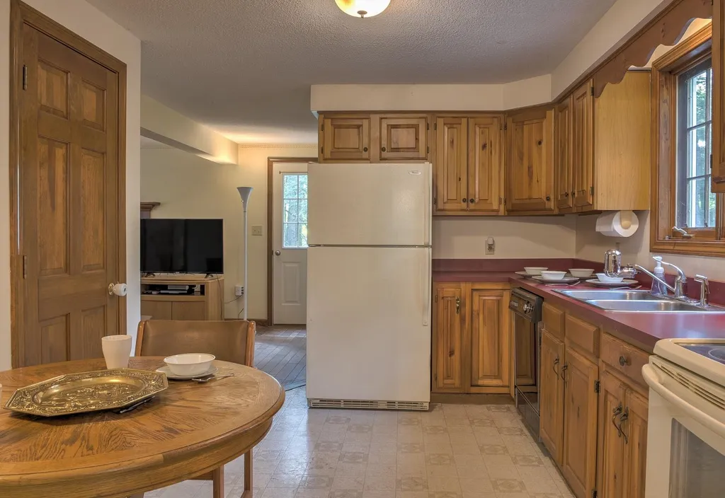 60 Partridgeberry Lane Swanzey NH 03446
