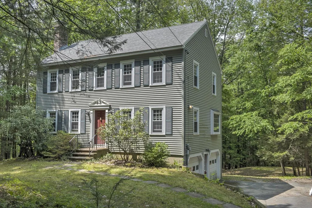 60 Partridgeberry Lane Swanzey NH 03446