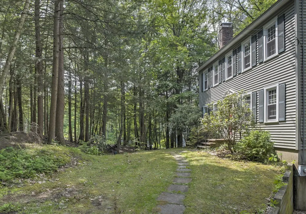 60 Partridgeberry Lane Swanzey NH 03446