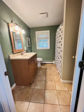 35l Tiger Tail Circle Derry NH 03038