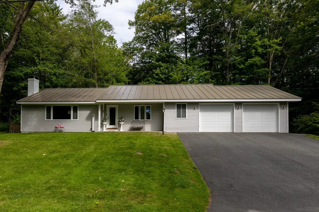 16 Wildwood Drive Lebanon NH 03784