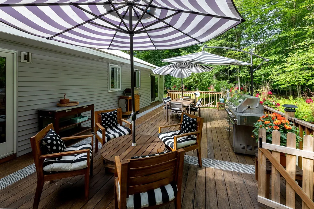 16 Wildwood Drive Lebanon NH 03784