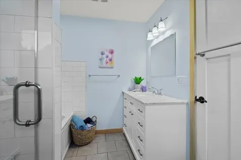 569 Maggie's Run Sunderland VT 05250