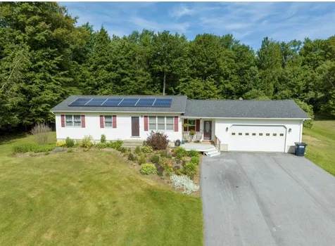 308 Nottingham Drive Georgia VT 05468