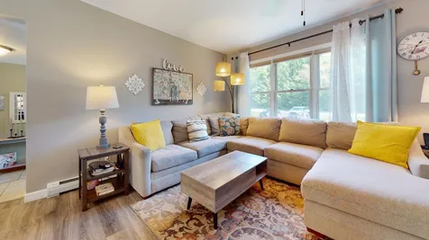 308 Nottingham Drive Georgia VT 05468