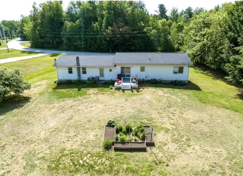 308 Nottingham Drive Georgia VT 05468