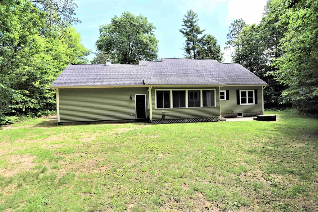 9 Clover Lane Newport City VT 05855