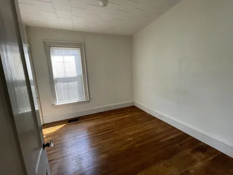35 Oak Street Laconia NH 03246