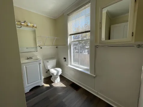 35 Oak Street Laconia NH 03246