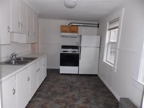 35 Oak Street Laconia NH 03246