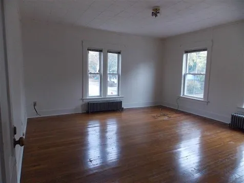 35 Oak Street Laconia NH 03246