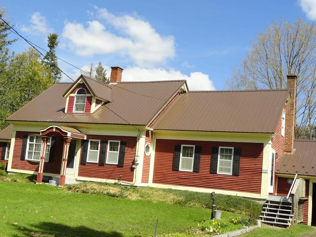 88 County Road, Glover VT Real Estate Listing MLS 4958625 Teamner