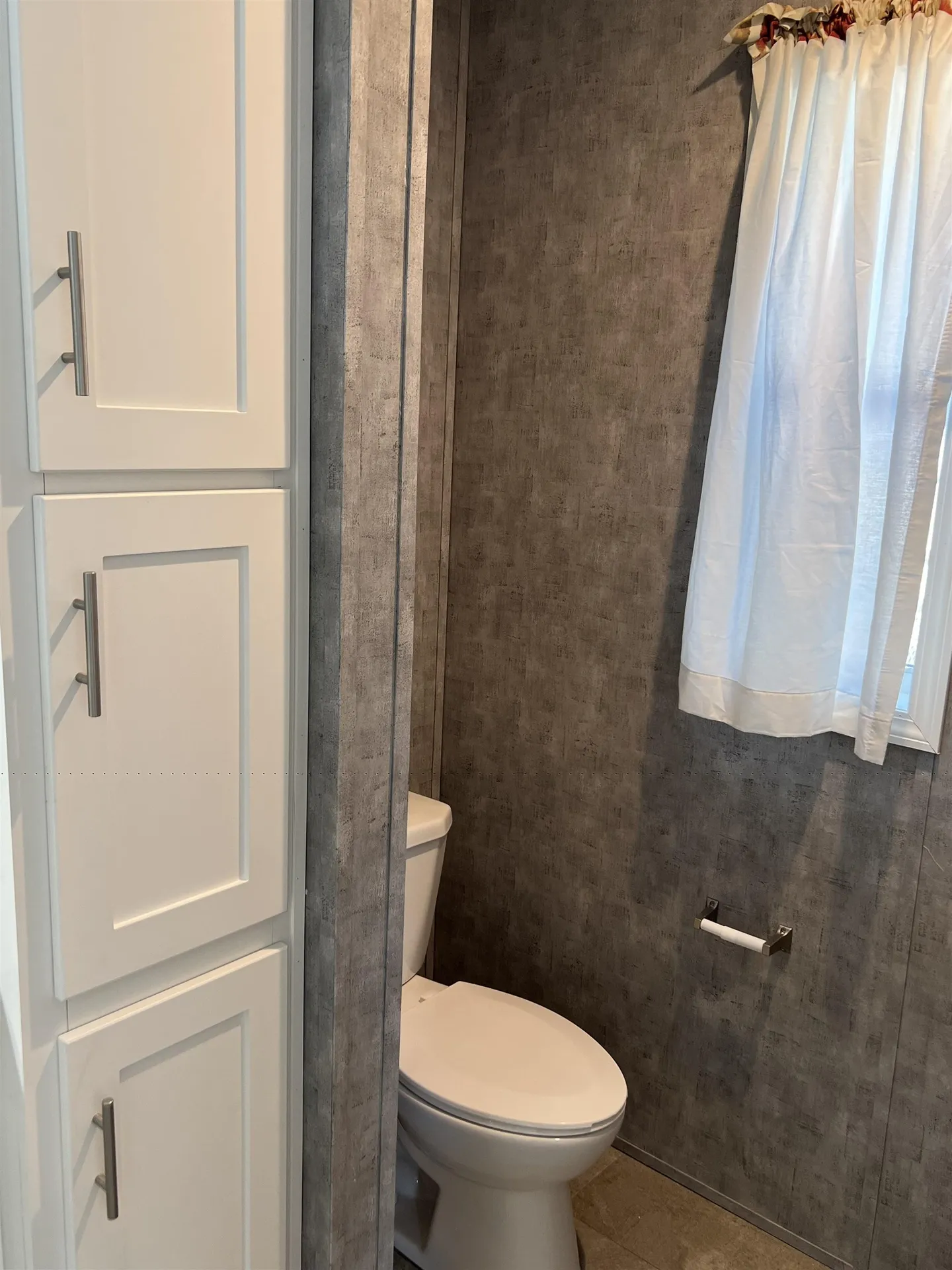 25 Robbins Street Hinsdale NH 03451