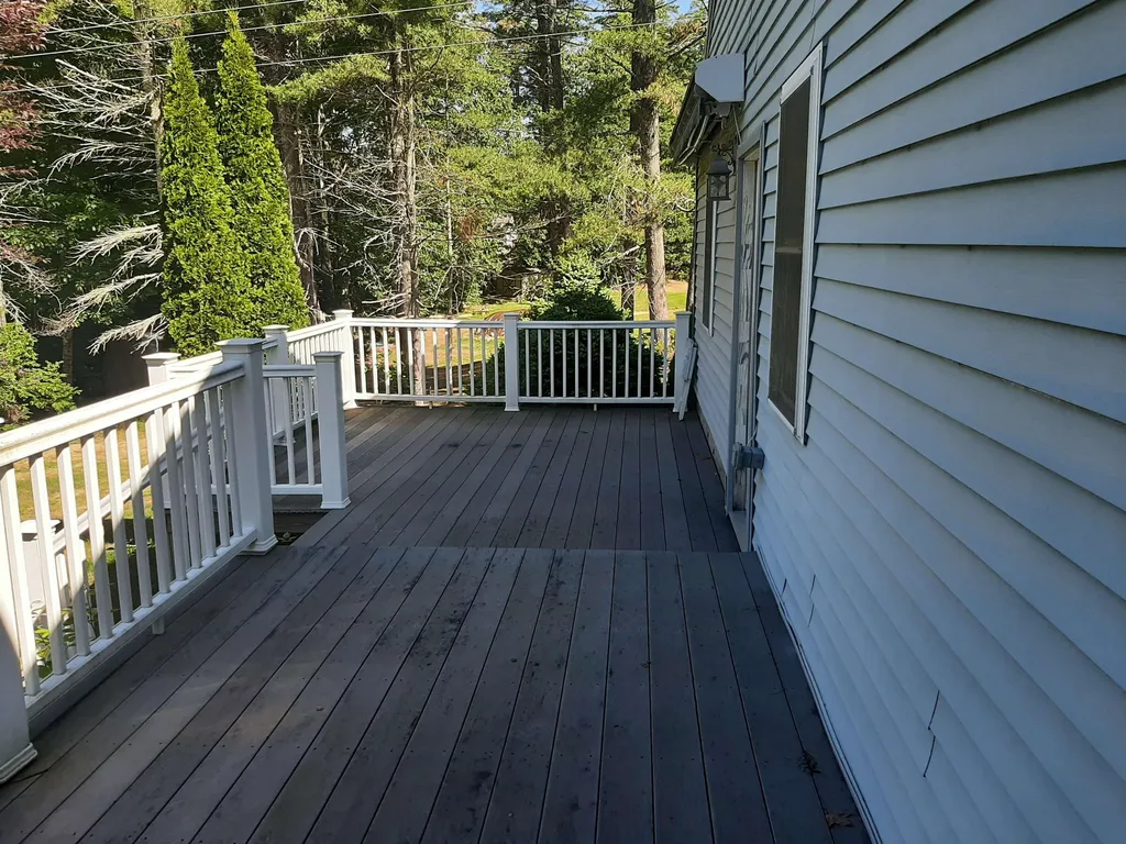 21 Peninsula Drive Epping NH 03042