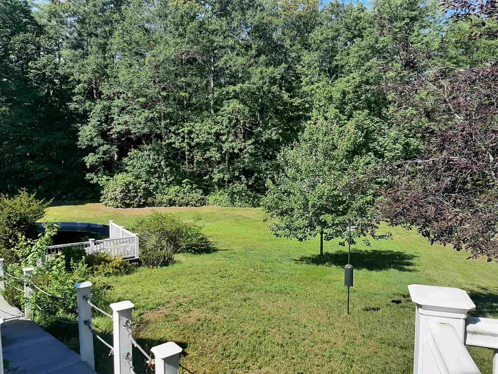 21 Peninsula Drive Epping NH 03042