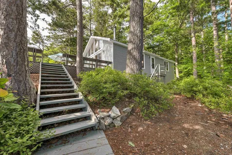40 Treasure Island Alton NH 03810