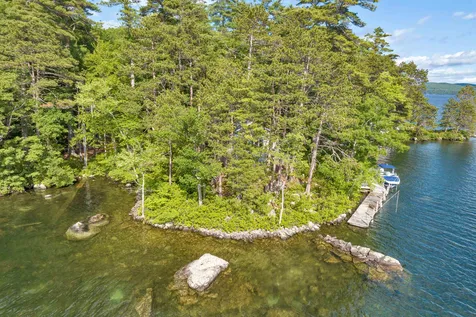 40 Treasure Island Alton NH 03810