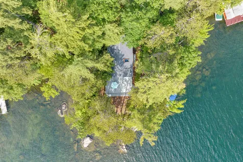 40 Treasure Island Alton NH 03810