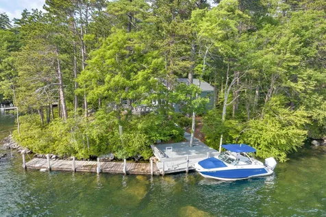 40 Treasure Island Alton NH 03810