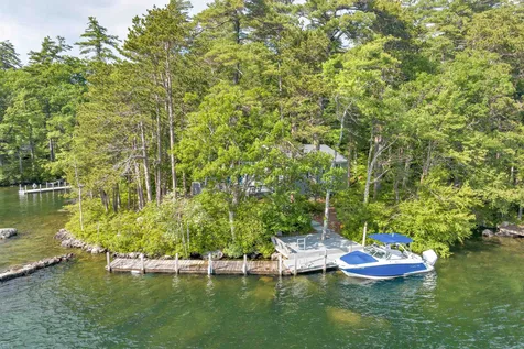 40 Treasure Island Alton NH 03810