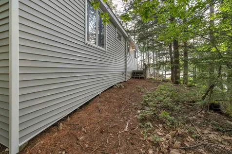 40 Treasure Island Alton NH 03810