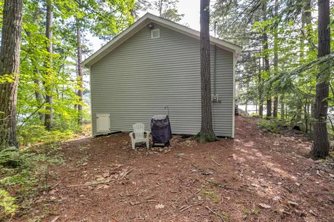 40 Treasure Island Alton NH 03810