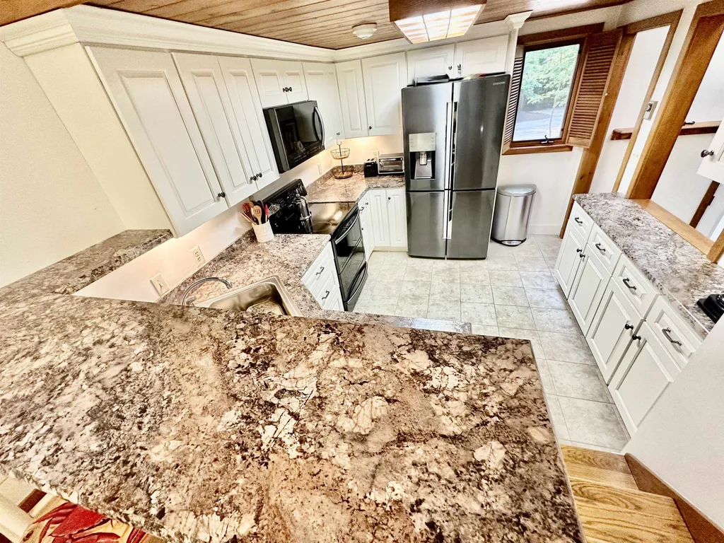 2696 Lake Shore Road Gilford NH 03249