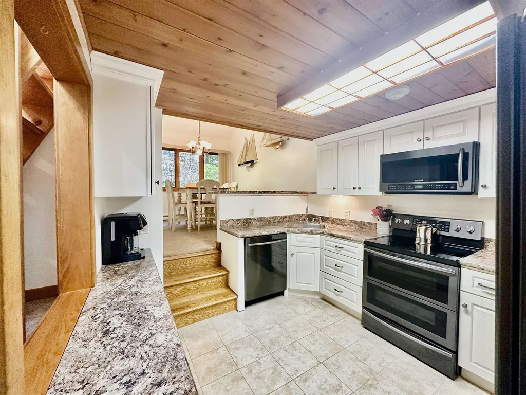 2696 Lake Shore Road Gilford NH 03249