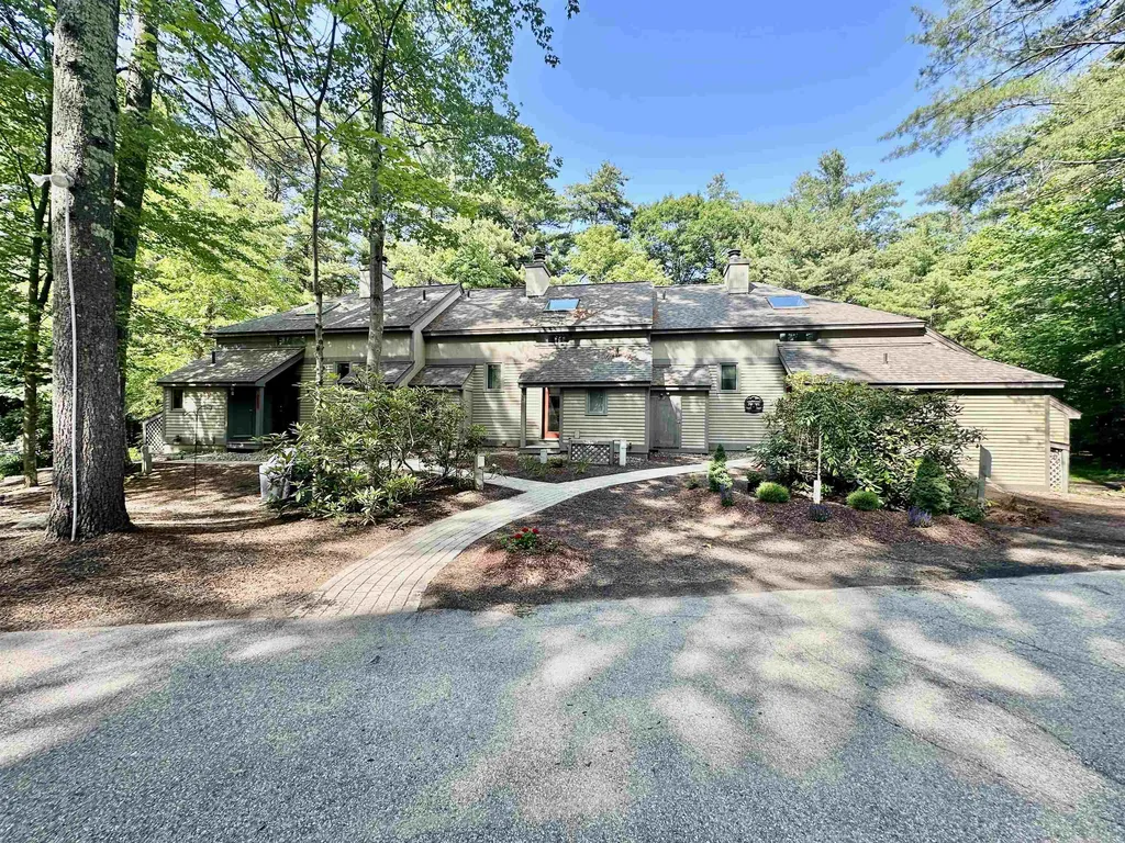 2696 Lake Shore Road Gilford NH 03249