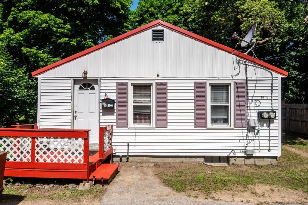 15 1/2 Maple Street Rochester NH 03867