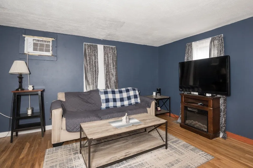 15 1/2 Maple Street Rochester NH 03867