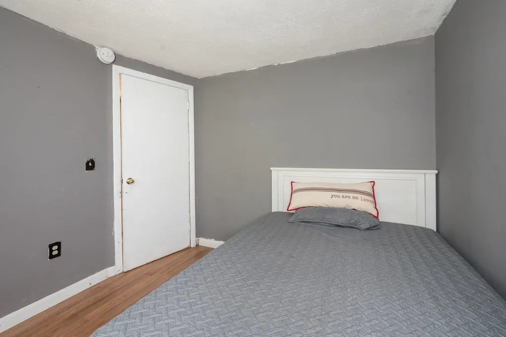 15 1/2 Maple Street Rochester NH 03867