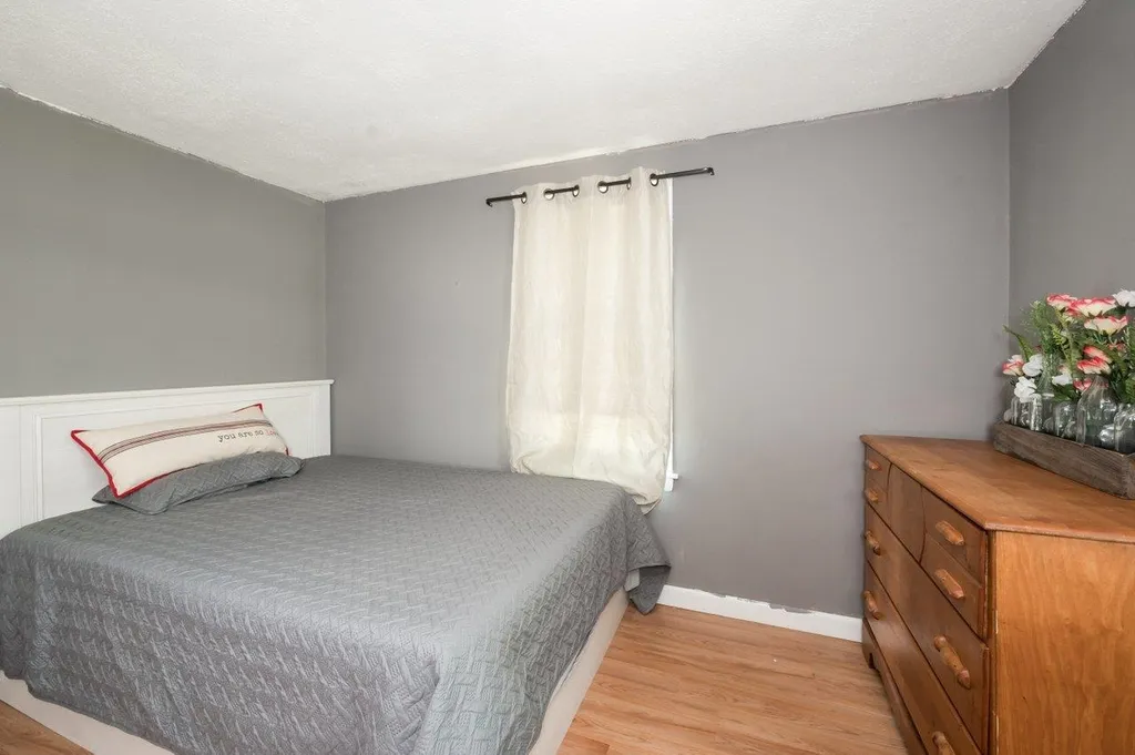 15 1/2 Maple Street Rochester NH 03867