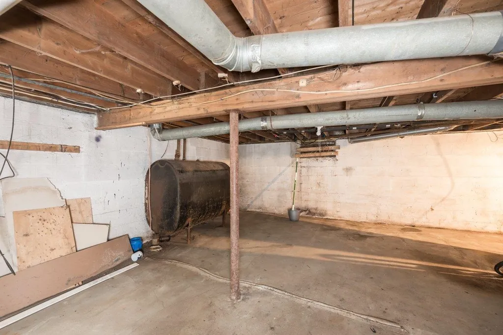 15 1/2 Maple Street Rochester NH 03867