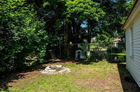15 1/2 Maple Street Rochester NH 03867