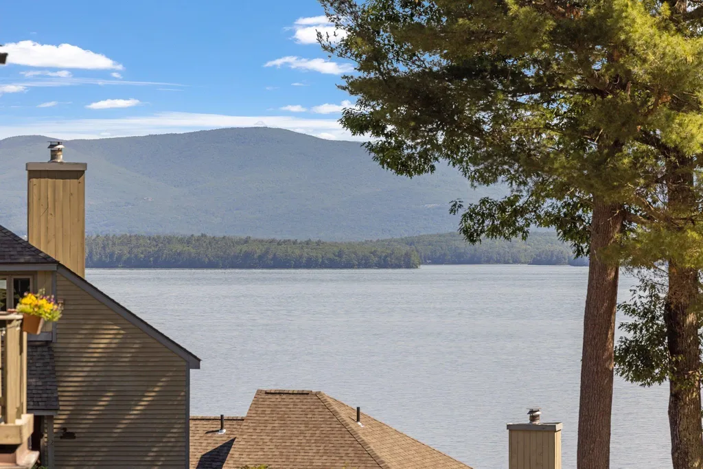 2696 Lake Shore Road Gilford NH 03249