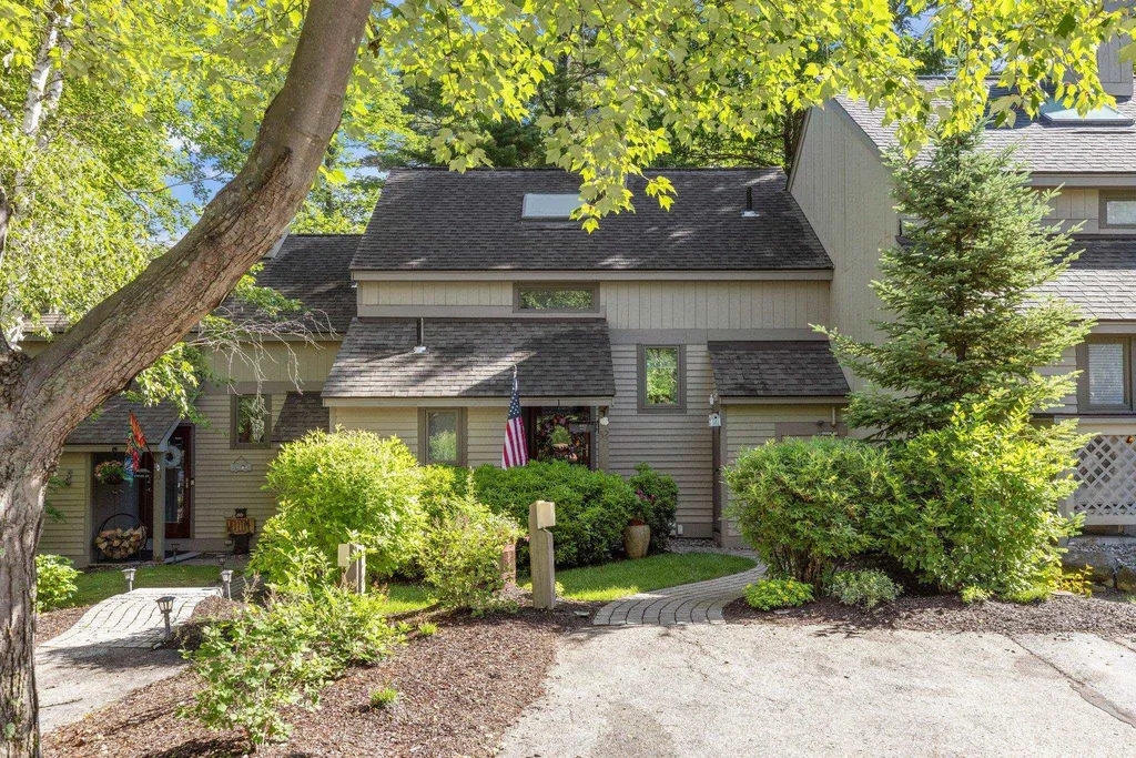 2696 Lake Shore Road Gilford NH 03249