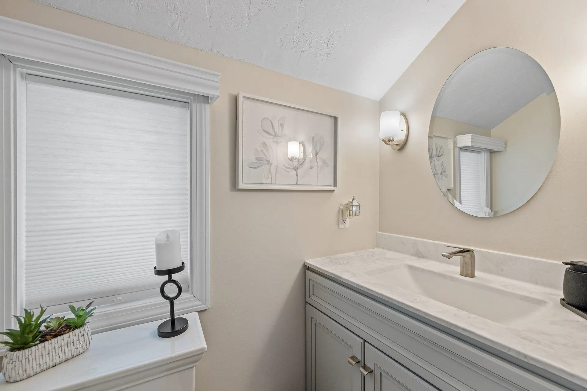 2696 Lake Shore Road Gilford NH 03249