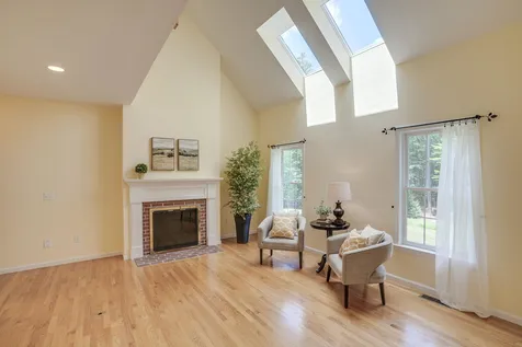 3 Gowing Lane Amherst NH 03031