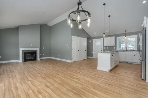 7 Midmark Lane Concord NH 03301