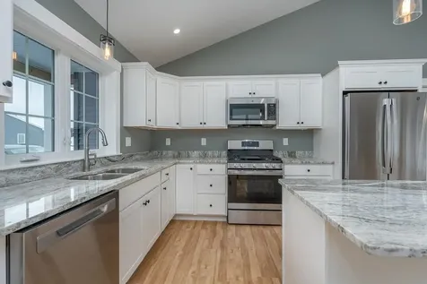 7 Midmark Lane Concord NH 03301