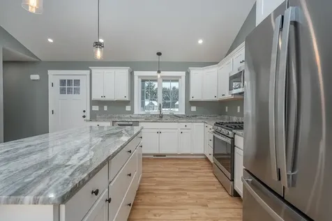 7 Midmark Lane Concord NH 03301