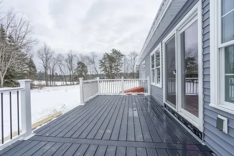 7 Midmark Lane Concord NH 03301