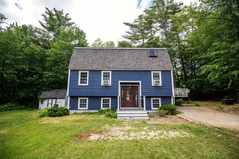 393 Whittier Drive Fremont NH 03044