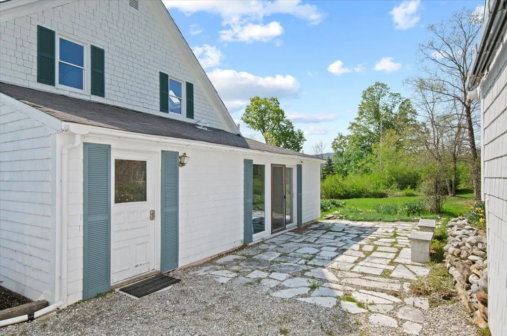 627 West Road Manchester VT 05255
