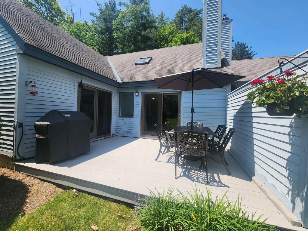 111 Lakeland Drive Hartford VT 05059