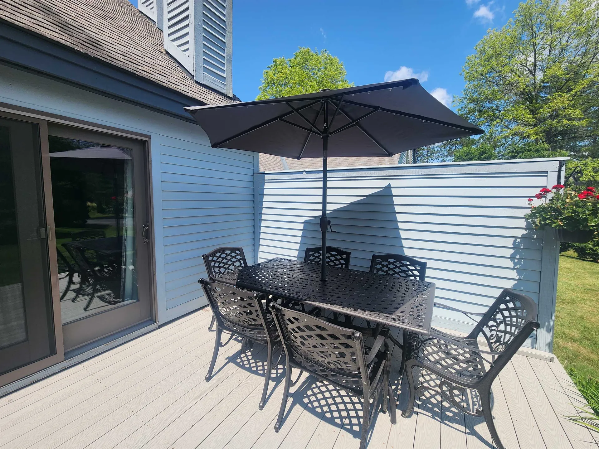 111 Lakeland Drive Hartford VT 05059
