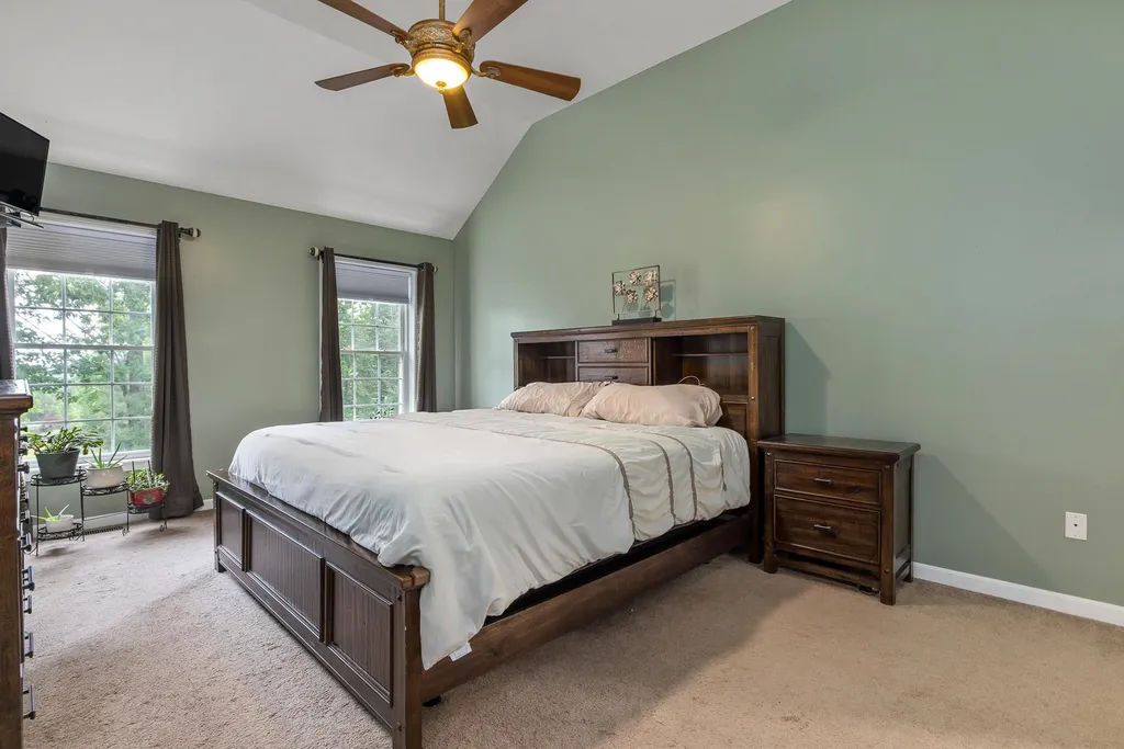 2 Lynwood Road Raymond NH 03077